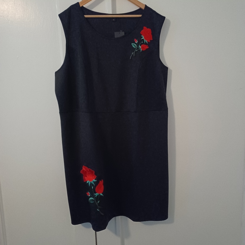 NEW sleeveless black sheath dress w red rose embroidery Sz 4x